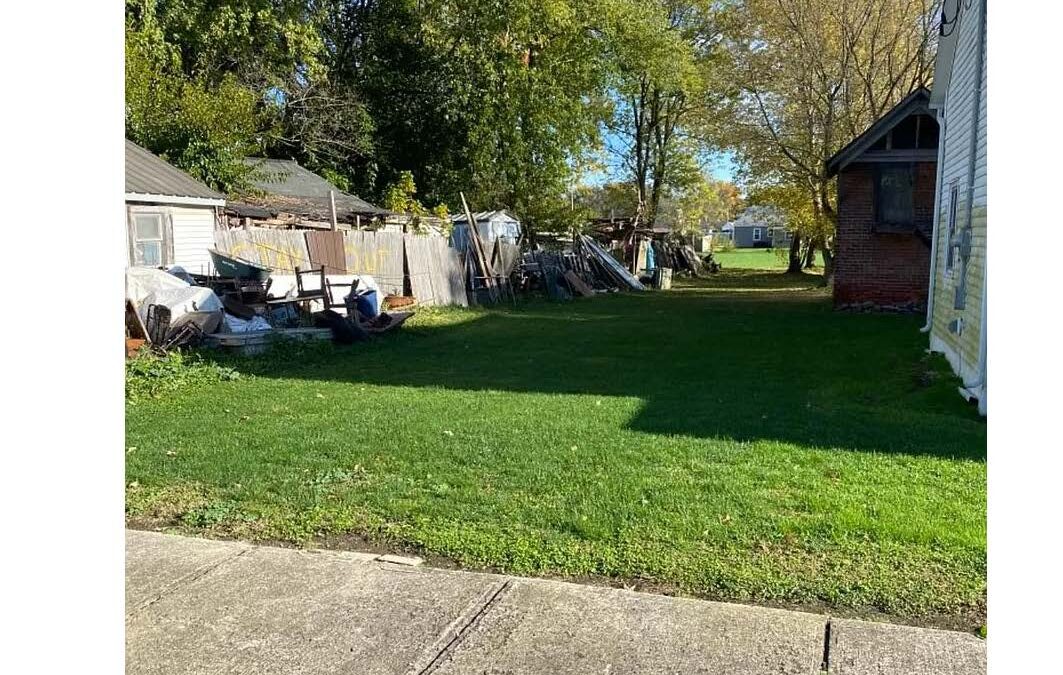 152 N College St, Sabina OH